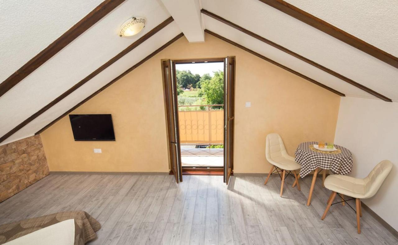 Accomodation Noki21 Rovinj Bagian luar foto